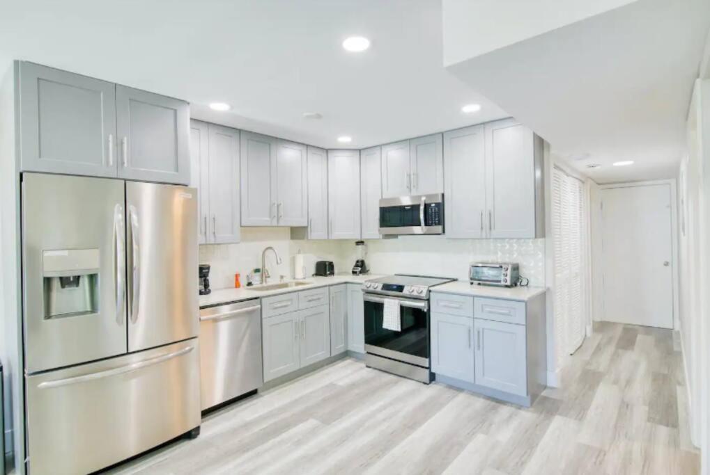 Dog Friendly Condo With Beach Access, Hot Tub, Firepit West Palm Beach Exterior photo